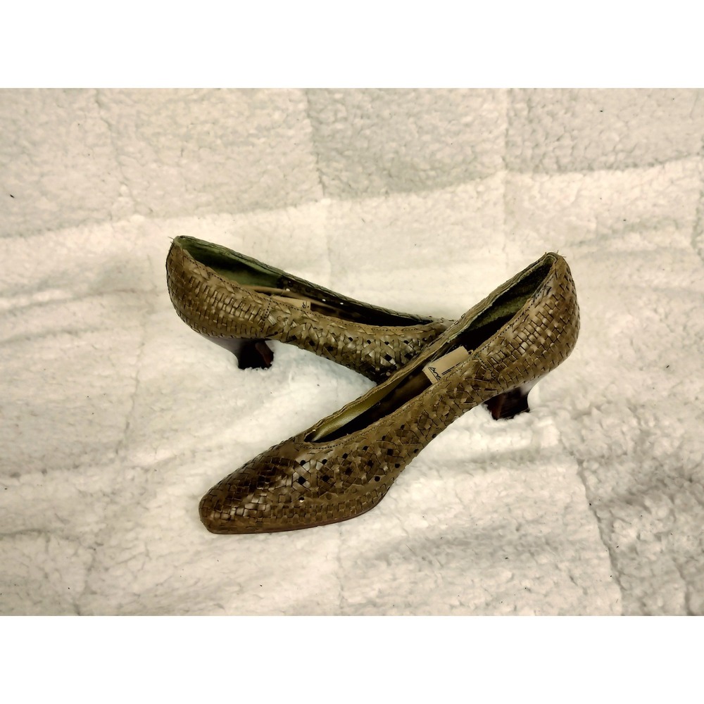 Vintage Woven Leather Pumps‎ Taupe Kitten Heel Made in Brazil Rush Hour